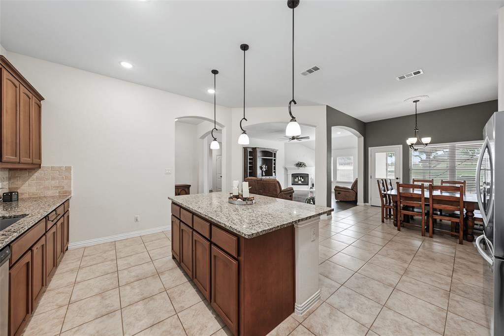 1268 County Road 4797 Springtown, TX 76082 - Photo 20 of 40 Gallery Image 20
