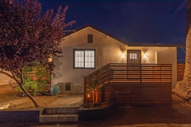 $2,500,000 | 376-378 Acacia Avenue, Carlsbad, CA 92008