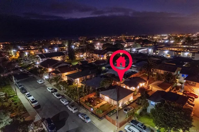 $2,500,000 | 376-378 Acacia Avenue, Carlsbad, CA 92008