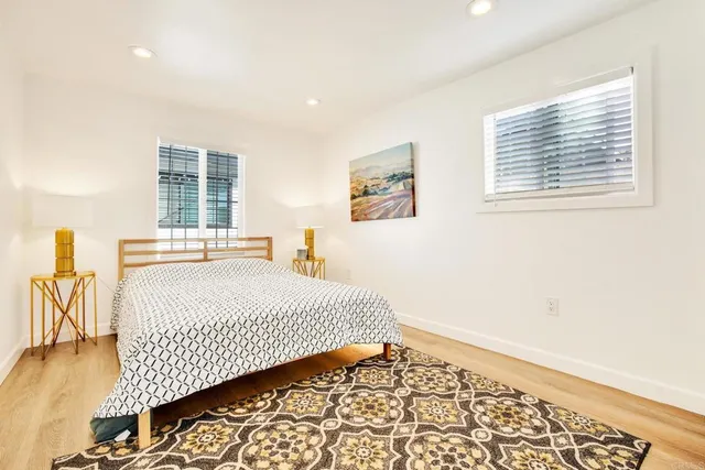 $2,500,000 | 376-378 Acacia Avenue, Carlsbad, CA 92008