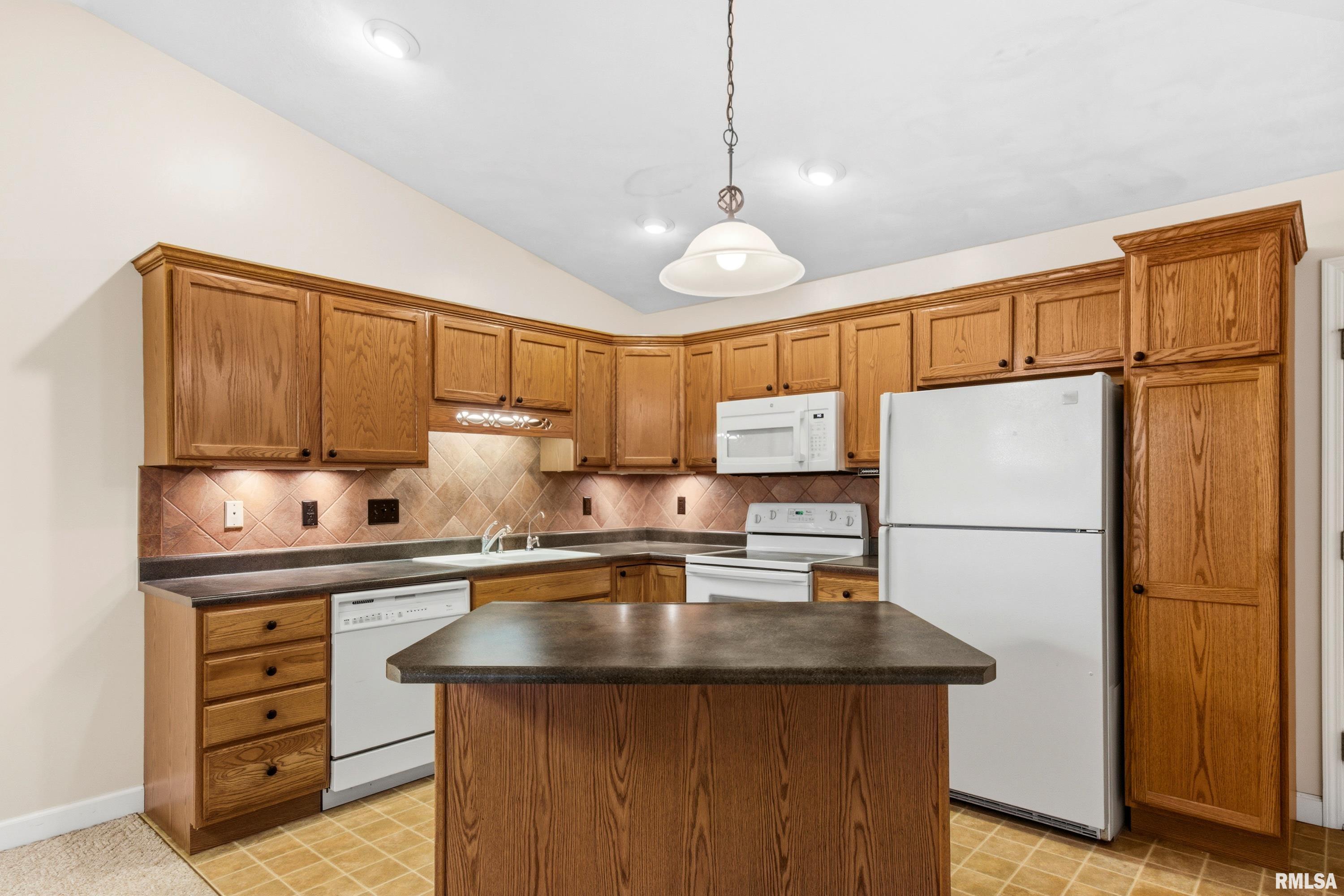 10914 North Rhonda Way Dunlap, IL 61525 - Photo 13 of 45