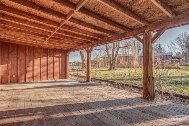 $595,000 | 5515 Highway 30, New Plymouth, ID 83655