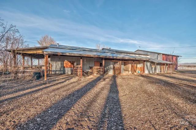 $595,000 | 5515 Highway 30, New Plymouth, ID 83655