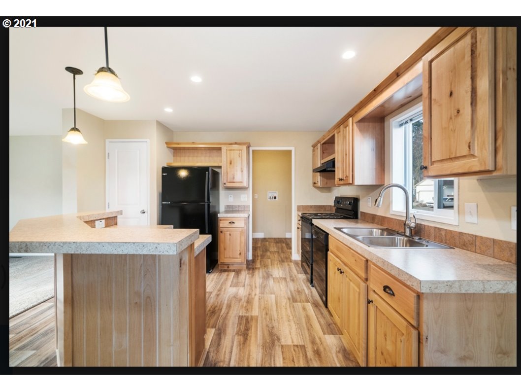 270 Foxglove Way Reedsport, OR 97467 - Photo 4 of 13 Gallery Image 4