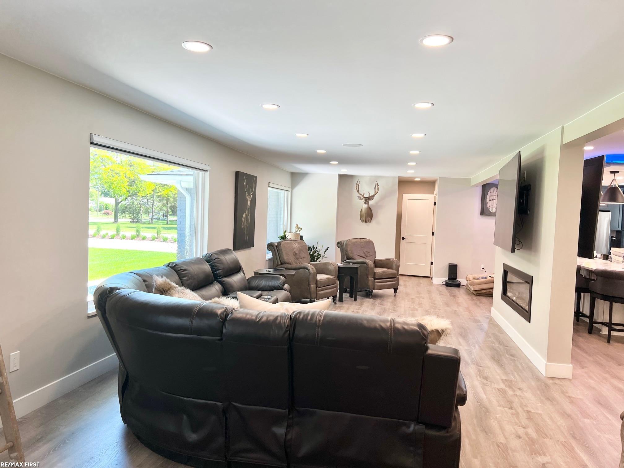16424 Millar Road Clinton Township, MI 48036 - Photo 10 of 22 Gallery Image 10