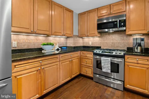 $690,000 | 5 Park Place, Unit 311, Annapolis, MD 21401