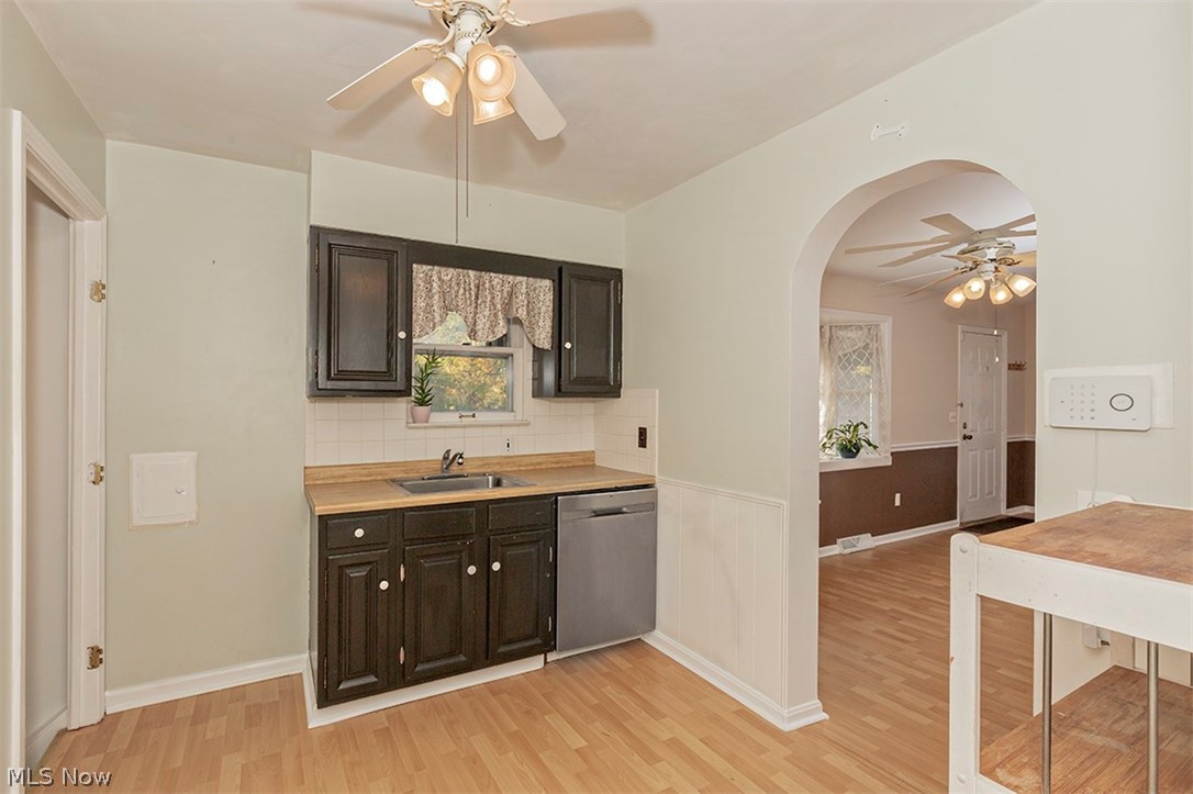 1460 Evanston Road Lyndhurst, OH 44124 - Photo 11 of 35