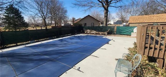 $338,000 | 500 Opera House Lane, Odessa, MO 64076