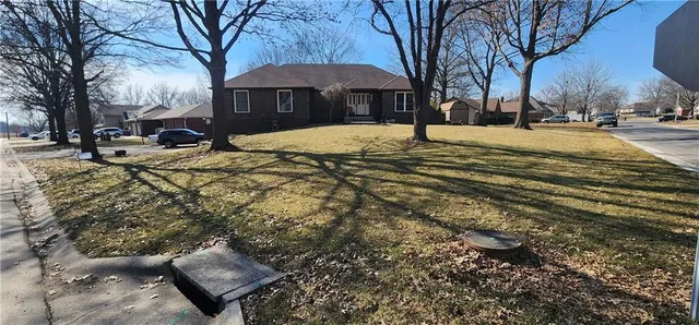 $338,000 | 500 Opera House Lane, Odessa, MO 64076