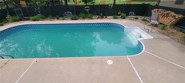 $345,000 | 500 Opera House Lane, Odessa, MO 64076