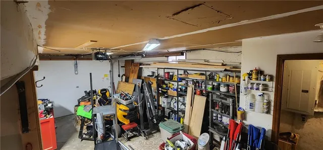 $338,000 | 500 Opera House Lane, Odessa, MO 64076