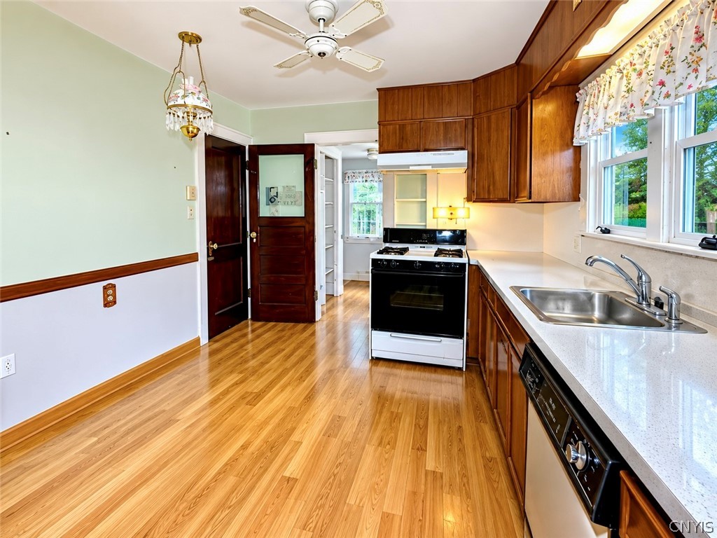 132 Winthrop Road Syracuse, NY 13206 - Photo 12 of 29