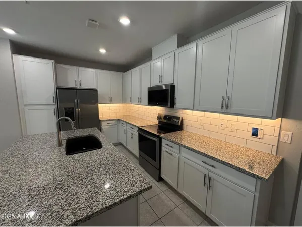 $2,300 | 775 East Furness Drive, Unit 101, Gilbert, AZ 85297