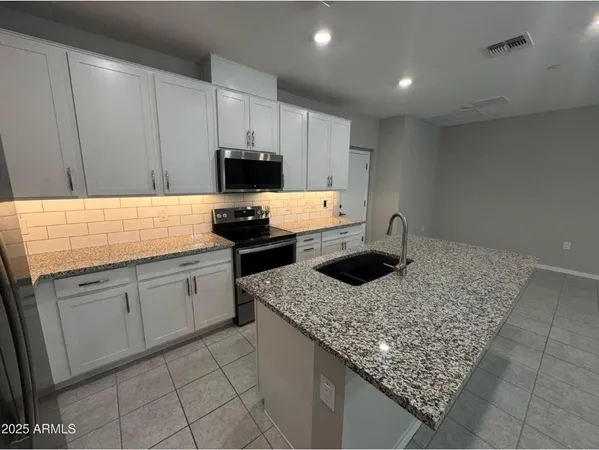 $2,300 | 775 East Furness Drive, Unit 101, Gilbert, AZ 85297