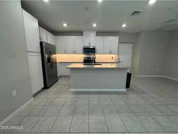 $2,300 | 775 East Furness Drive, Unit 101, Gilbert, AZ 85297