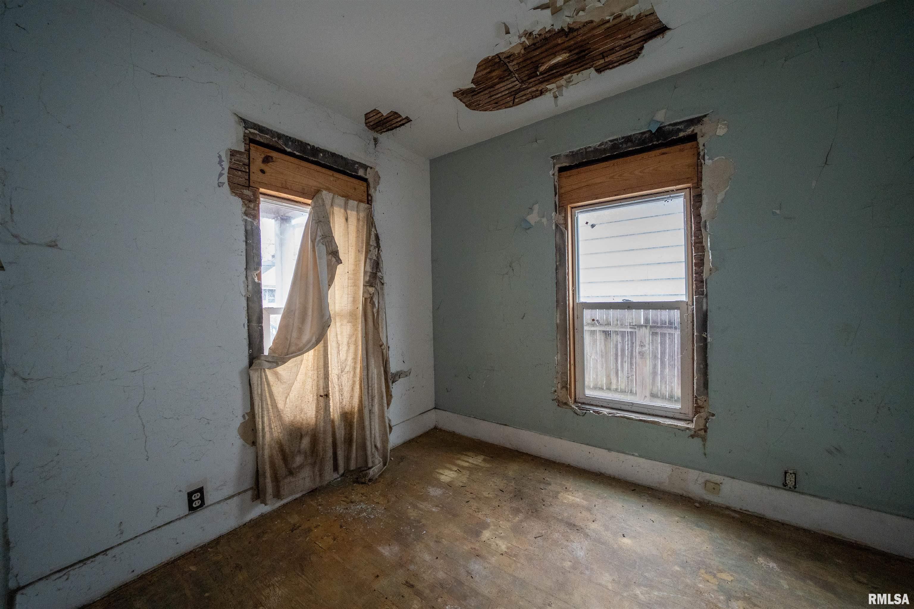 2115 West Proctor Street Peoria, IL 61605 - Photo 6 of 12