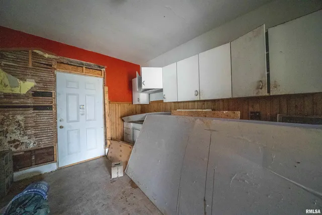 $10,000 | 2115 West Proctor Street, Peoria, IL 61605