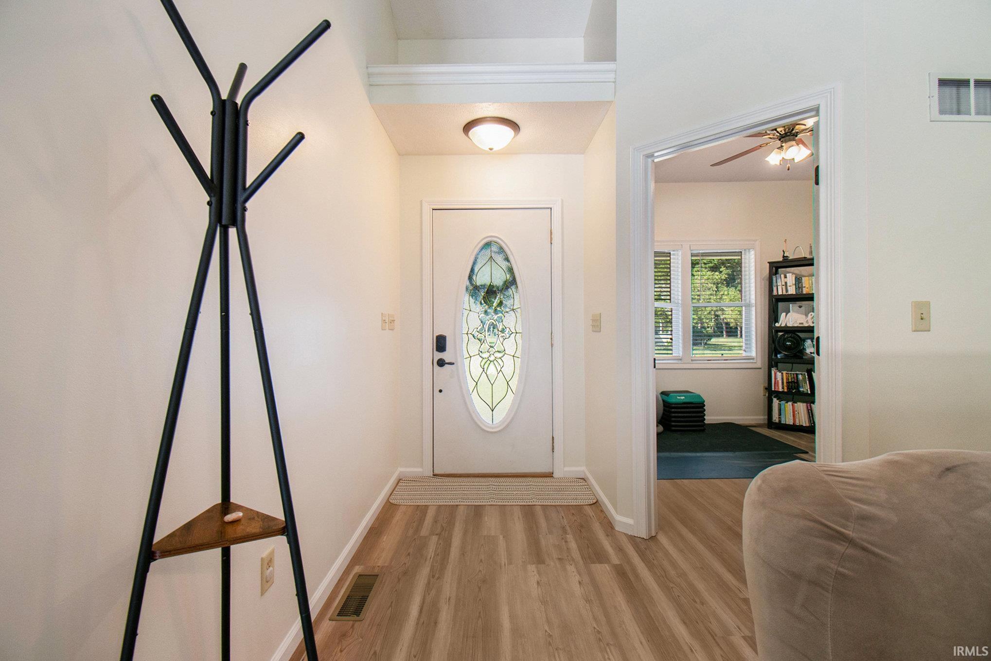 30520 Pine Bluff Drive Elkhart, IN 46517 - Photo 4 of 25