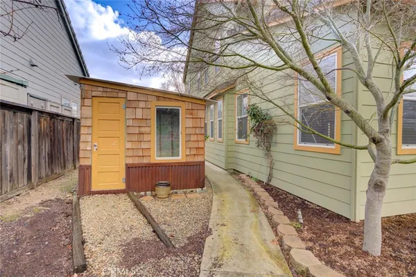 $998,000 | 253 Silver Oak Drive, Paso Robles, CA 93446