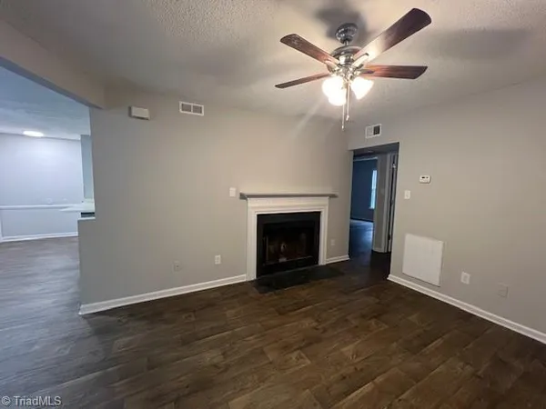 $1,100 | 2909 Spring Garden Street, Greensboro, NC 27403