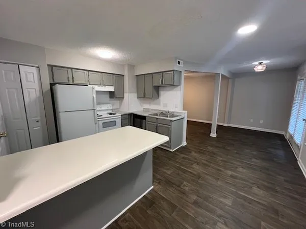 $1,100 | 2909 Spring Garden Street, Greensboro, NC 27403