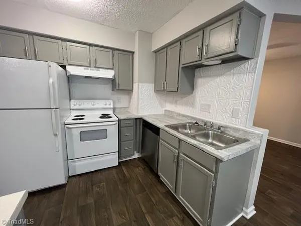 $1,100 | 2909 Spring Garden Street, Greensboro, NC 27403