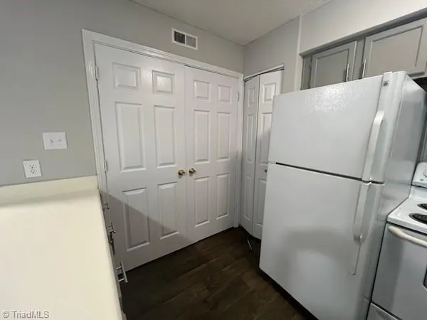 $1,100 | 2909 Spring Garden Street, Greensboro, NC 27403