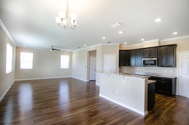 $2,800 | 5600 Northwest Pine Trail Circle, Port St. Lucie, FL 34983