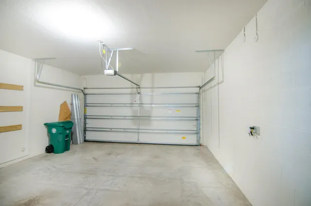 $2,800 | 5600 Northwest Pine Trail Circle, Port St. Lucie, FL 34983