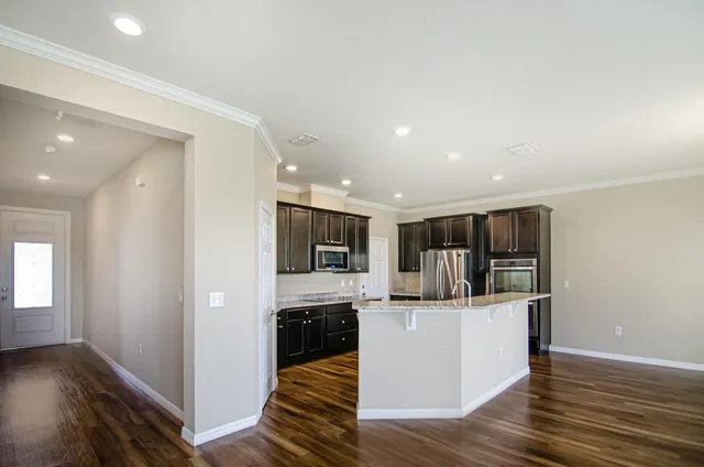 $2,800 | 5600 Northwest Pine Trail Circle, Port St. Lucie, FL 34983