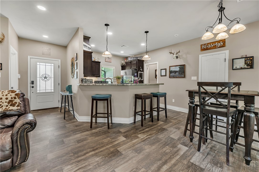 9847 Weedon Loop Bryan, TX 77808 - Photo 10 of 40 Gallery Image 10