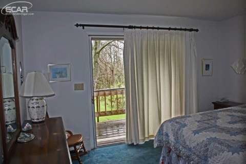 6718 West River Road Flushing, MI 48433 - Photo 10 of 17 20437324-9.JPG
