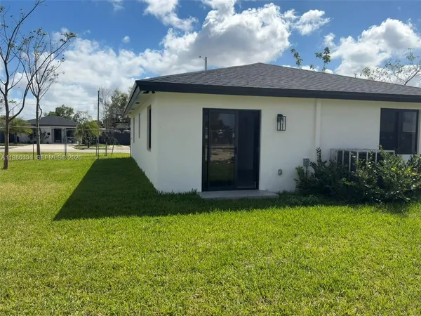 $3,800 | 2421 Northwest 153rd Street, Miami Gardens, FL 33054