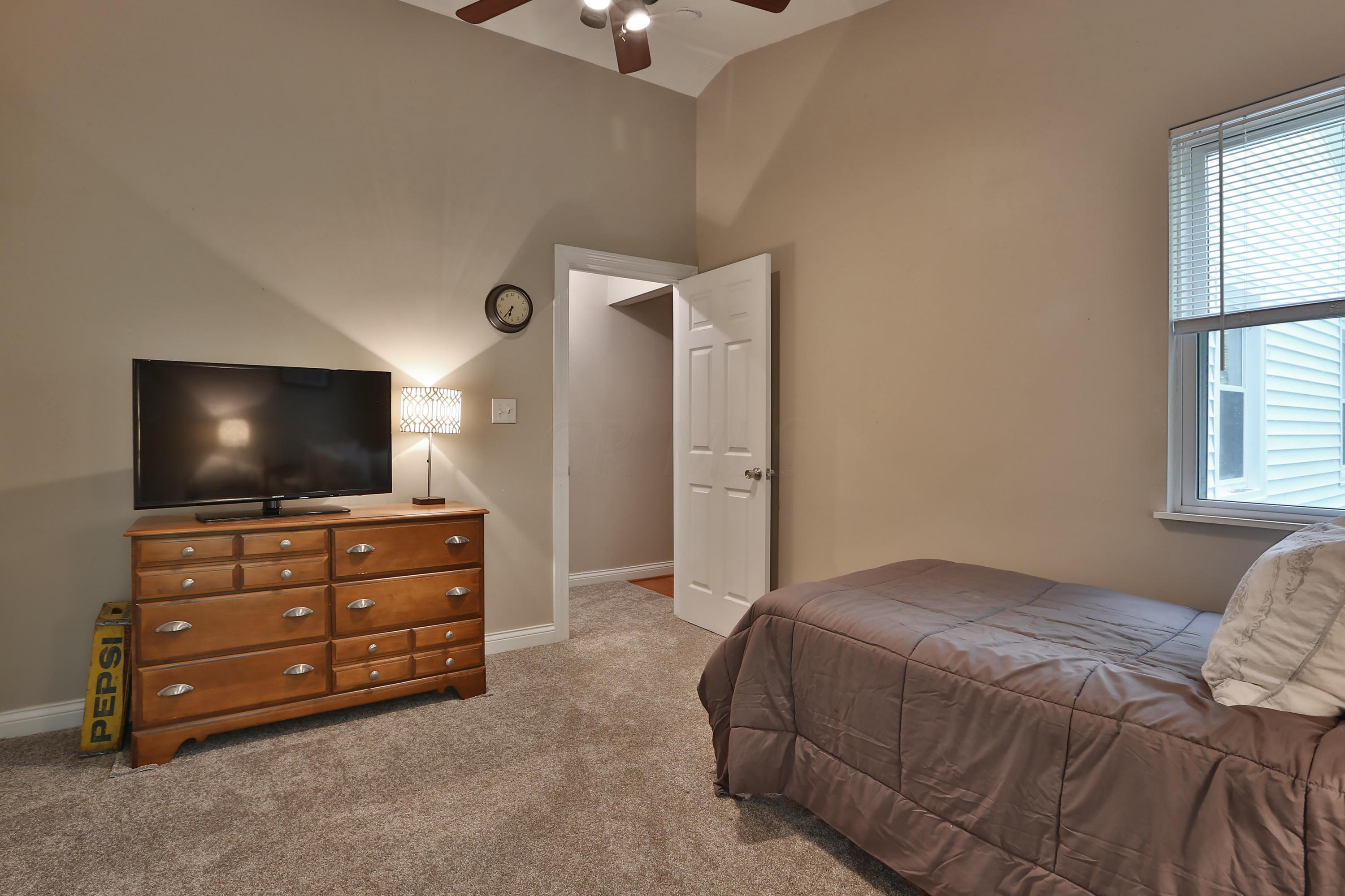 6464 Linworth Road Columbus, OH 43085 - Photo 24 of 39