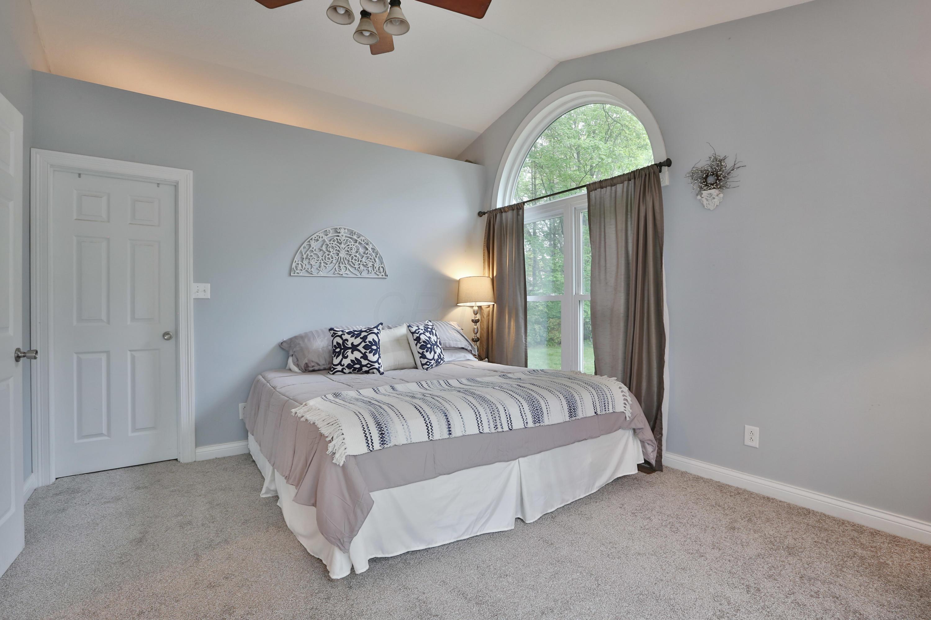 6464 Linworth Road Columbus, OH 43085 - Photo 25 of 39