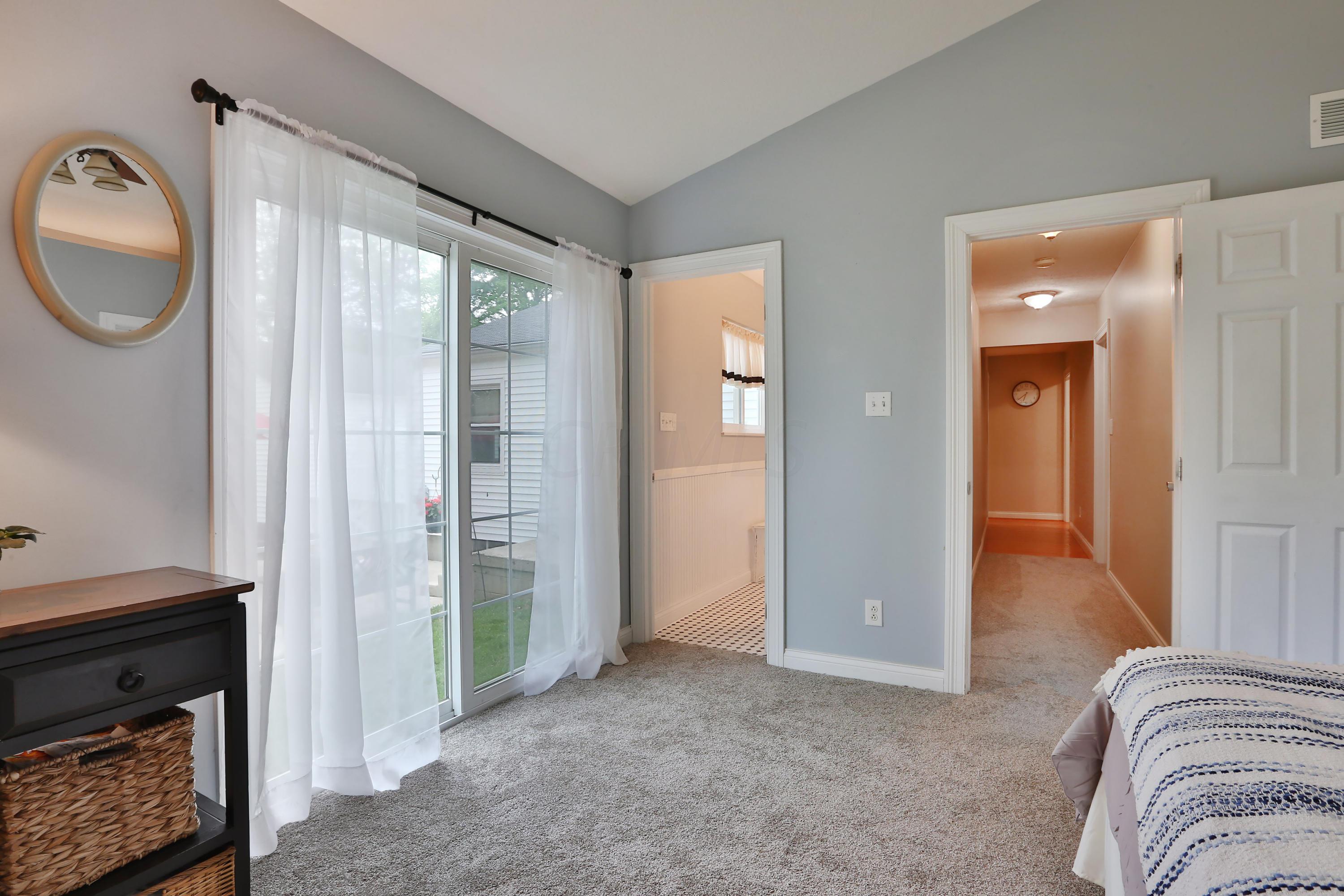 6464 Linworth Road Columbus, OH 43085 - Photo 27 of 39