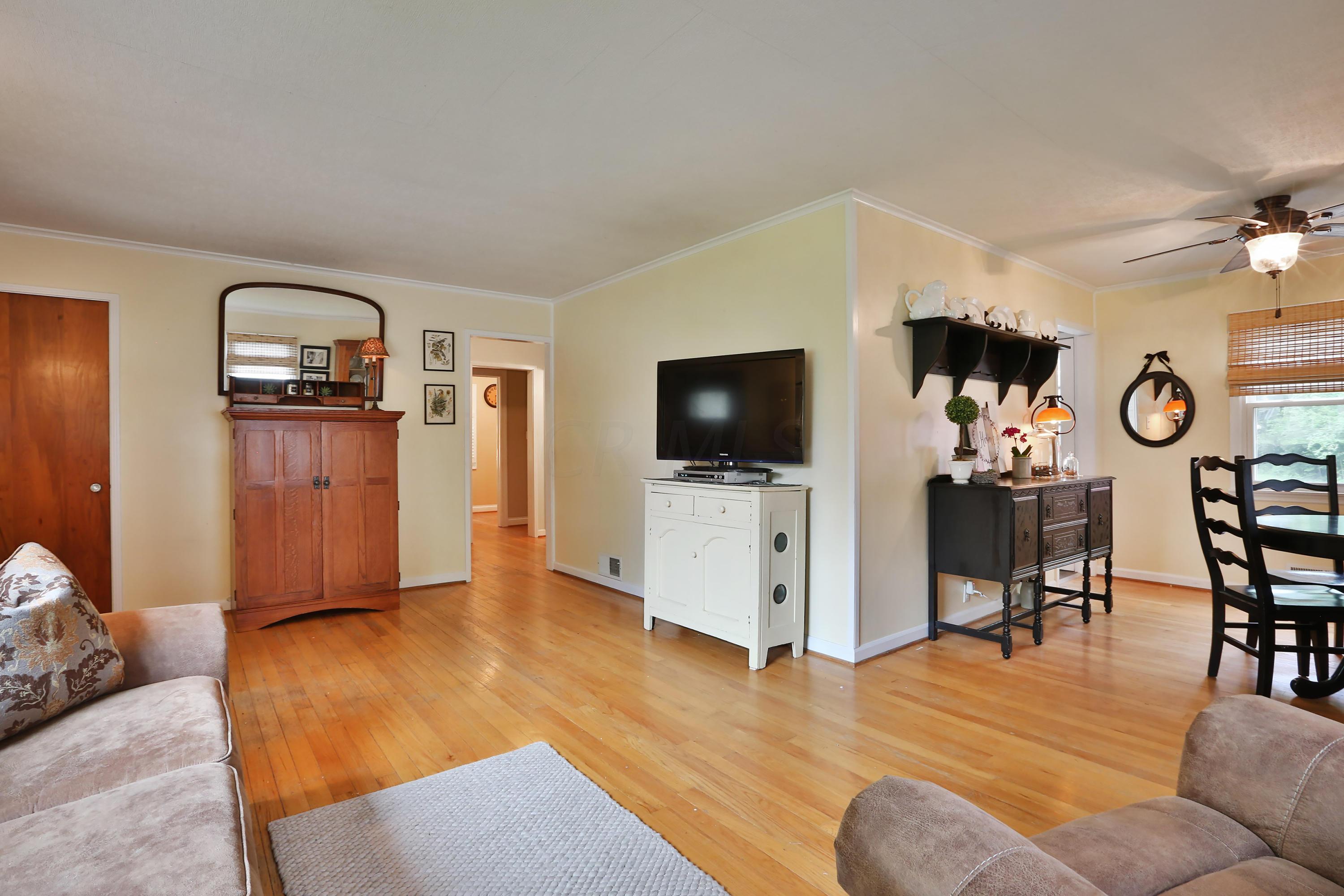 6464 Linworth Road Columbus, OH 43085 - Photo 7 of 39