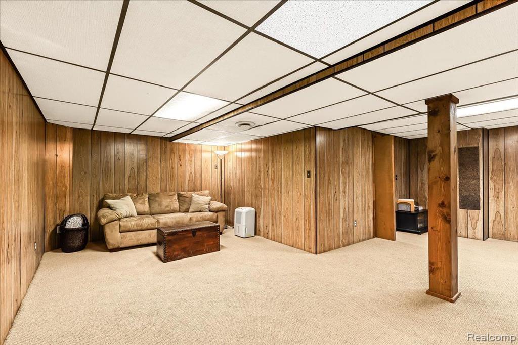 1961 Pondview Court Rochester Hills, MI 48309 - Photo 18 of 21