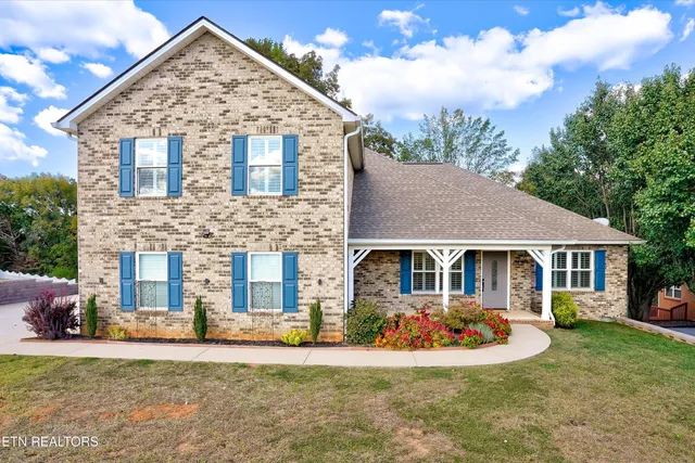 $699,900 | 3804 Mary Frances Drive, Maryville, TN 37804