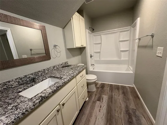 $1,300 | 101 Lane Avenue, Unit 1, Cleburne, TX 76033