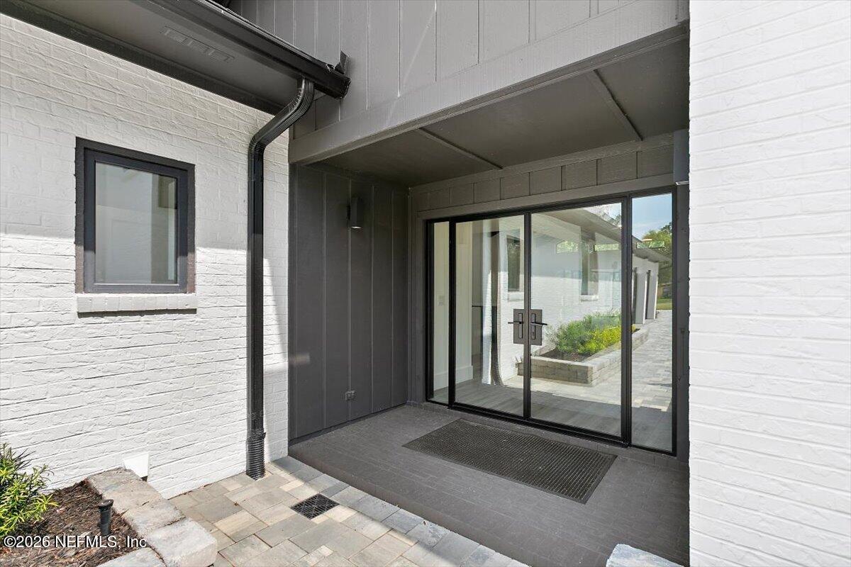 8833 Sanchez Road Jacksonville, FL 32217 - Photo 4 of 37 04-Entry