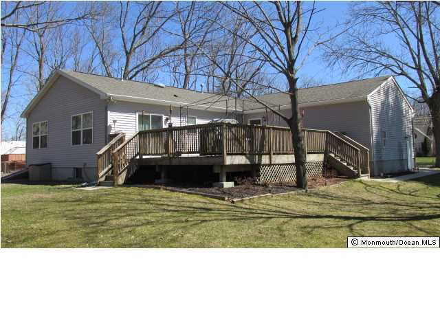 424 Diamond Road Jackson, NJ 08527 - Photo 21 of 22 a black and white photo of a house