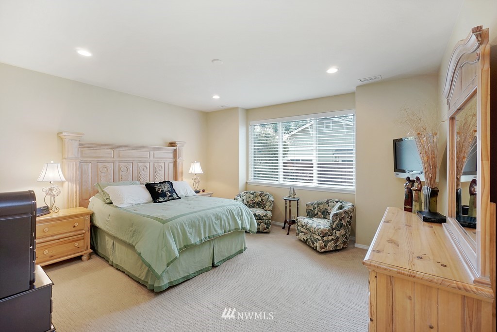 8700 Bainbridge Loop Northeast Lacey, WA 98516 - Photo 13 of 25