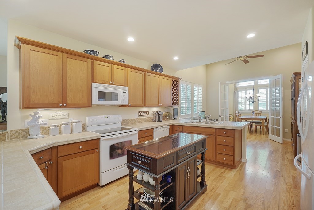8700 Bainbridge Loop Northeast Lacey, WA 98516 - Photo 9 of 25