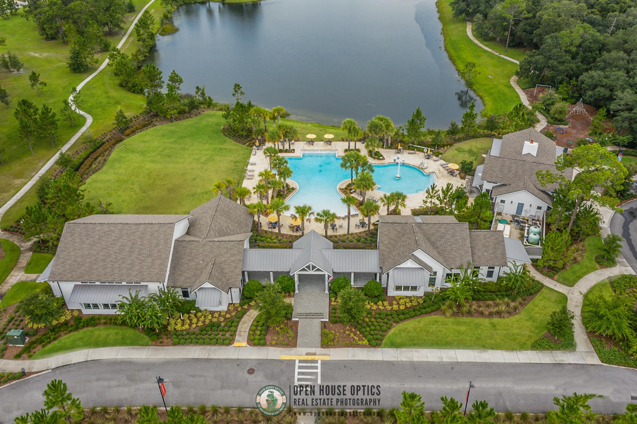 210 White Rabbit Run St. Augustine, FL 32092 - Photo 58 of 85 an aerial view of a house with a garden