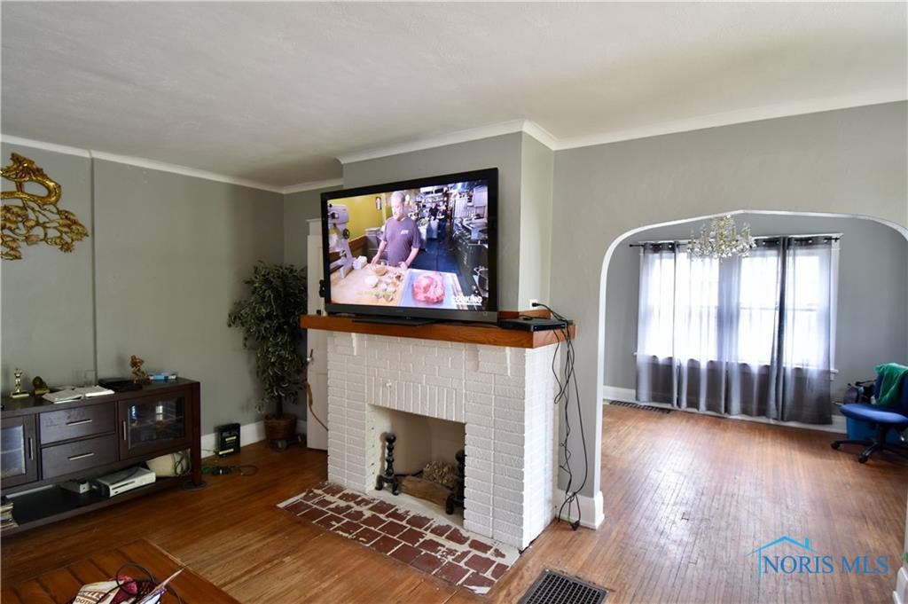 4037 Wetzler Road Toledo, OH 43612 - Photo 2 of 12 Gallery Image 2