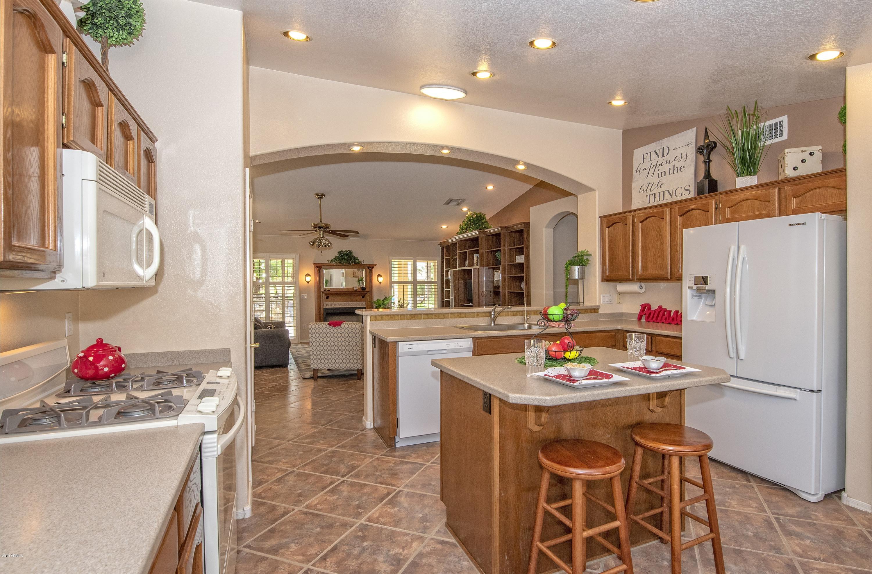 15651 Piccadilly Road Goodyear, AZ 85395 - Photo 5 of 18 006_Kitchen View