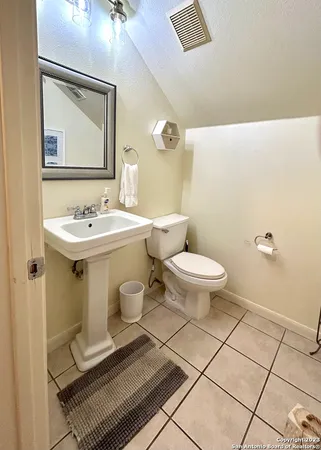 $1,750 | 42 Chapel Hill Circle, San Antonio, TX 78240