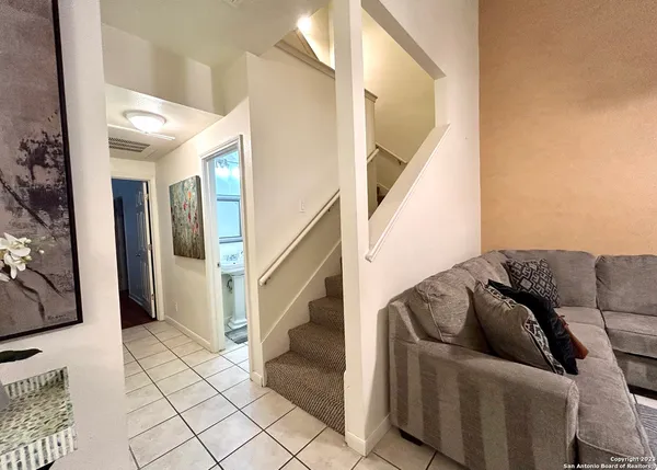 $1,750 | 42 Chapel Hill Circle, San Antonio, TX 78240