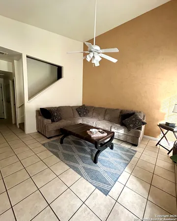 $1,750 | 42 Chapel Hill Circle, San Antonio, TX 78240